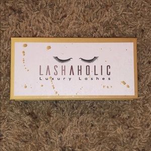 False lashes